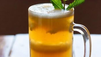 Suco de abacaxi com hortelã para desinchar rápido