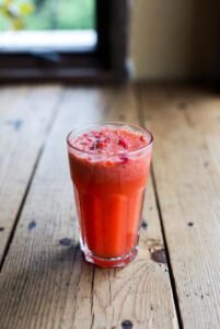 Os benefícios do suco de morango  