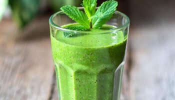 Vitamina de abacate com hortelã: receita fácil e refrescante