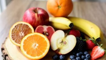 Benefícios das frutas na medicina natural e psicologia para a saúde